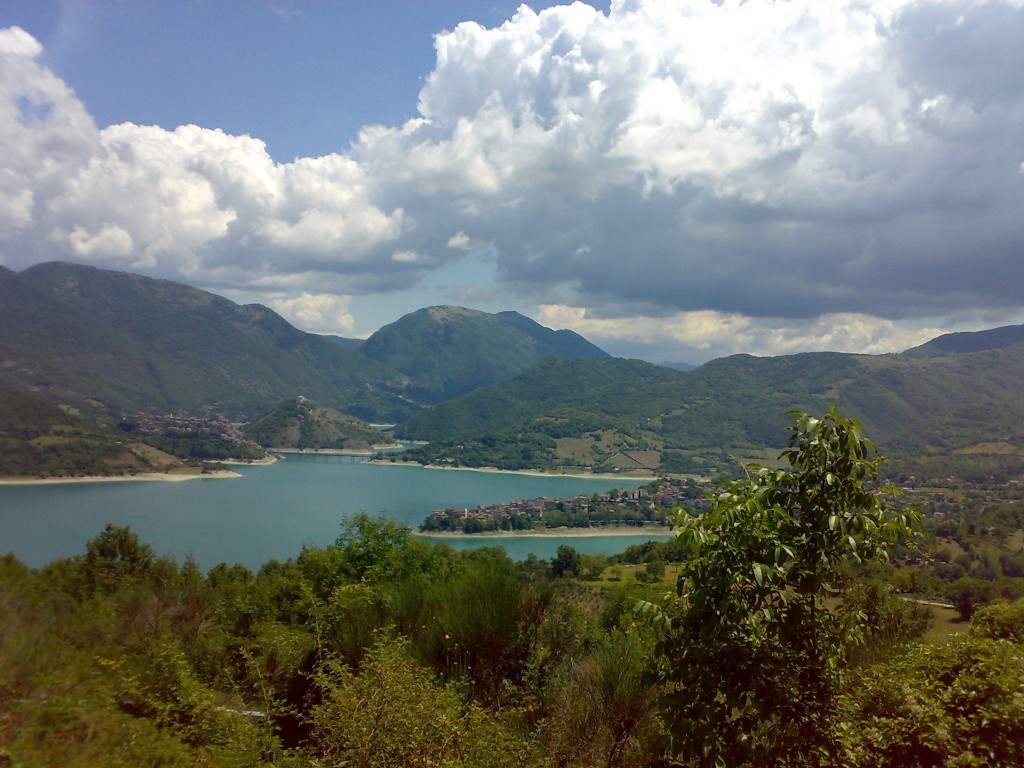 lago del turano, panoramica